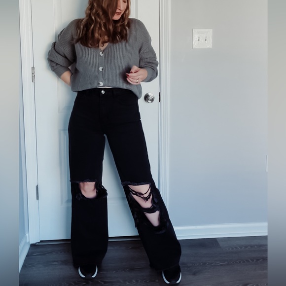 Button up gray cardigan sweater - Picture 1 of 4